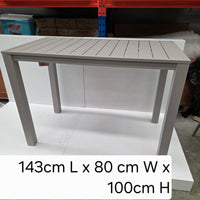 Como Bar Table