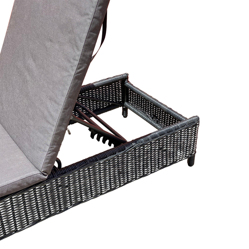 Miami Wicker Sunlounger