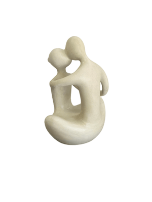 cozy-furniture-homewares-decorative-giftware-pieces-intimate-couple-sculpture