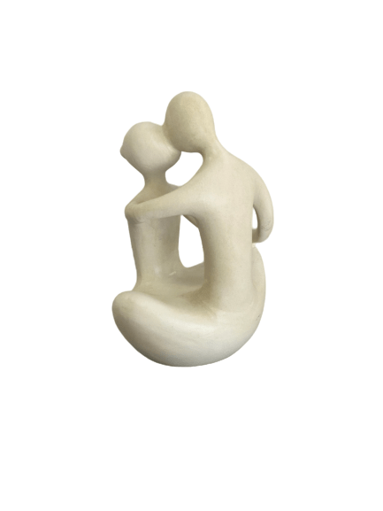 cozy-furniture-homewares-decorative-giftware-pieces-intimate-couple-sculpture